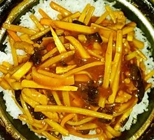 鱼香肉丝煲仔饭