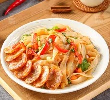 Rural Sausage Stir-fried Rice Noodles