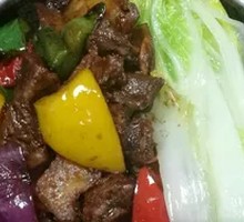 Szechuan Pepper Stir-fried Beef Rice in Stone Pot