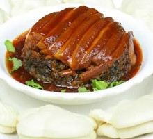 Stewed Pork in Flatbread