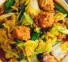 Braised Pork Balls with Chinese Cabbage
