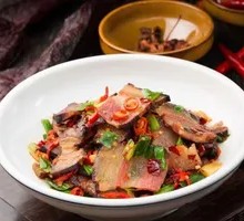 Stir-Fried腊肉 with Garlic