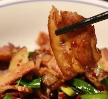 Stir-Fried Garlic with Preserved Meats
