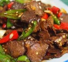 Sliced Beef with Stir-fried Sauce Rice Bowl