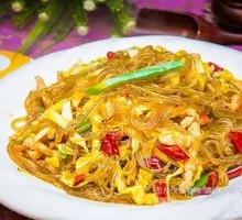 Pickled Vegetable and Taro Noodles with Pork Strips
