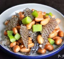 Peanut and Fish Skin Salad