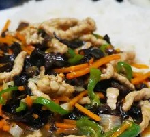 Fish-Flavored Shredded Pork Rice Bowl