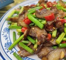 Stir-fried Smoked Pork Face