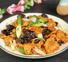 Stir-fried Beef with Wood Ear Mushrooms