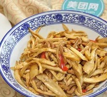 Stir-fried Pork Shreds with King Oyster Mushrooms