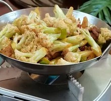 Spicy Cauliflower in Hot Pot