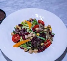 Low-fat Mixed Bean Garden Salad