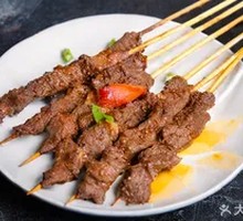 Charcoal-Grilled Handcrafted Beef Skewers
