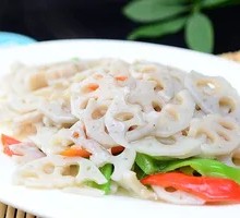 Crispy Stir-fried Lotus Root Slices