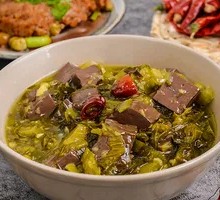 Sour Cabbage Stir-Fried Duck Blood