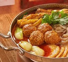 Soft Cartilage Dumplings with Spicy Hot Pot