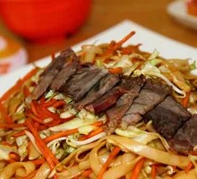 Beef Stir-Fried Rice Noodles