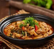 Sour Cabbage Stewed Pork Intestines