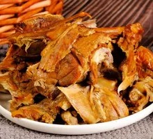 Northeastern Smoked and Braised Chicken Frames