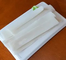 Wide White Vermicelli