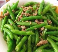 Minced Pork with Green Beans and Preserved Vegetable