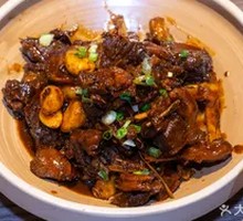 Clay Pot Black Duck Stew