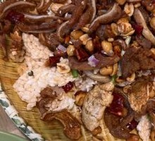 Crispy Pork Ribs with Rice Crackers