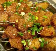 Charcoal-Grilled Hand-Cut Beef Brisket