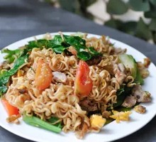 Egg and Beef Fried Noodles