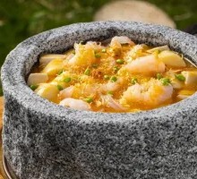 Stoneware Fresh Shrimp and Crab Roe Tofu