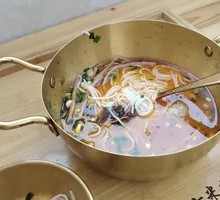 Signature Oil-Flavored Spicy Chicken Offal Rice Noodles