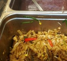 Dry-Fried Beef Rice Noodles