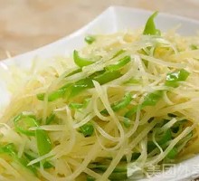 Sliced Potatoes with Green Pepper