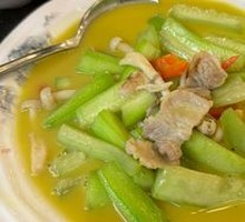 Steamed Sea Cucumber with Clams and Squid