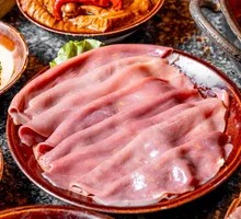 Sliced Pork Kidney with Big Knife