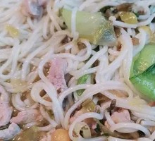 Sour Cabbage and Pork Noodles