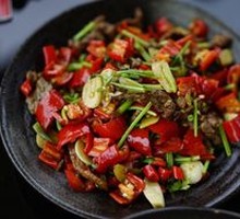 Stir-Fried Beef with Yellow Onion