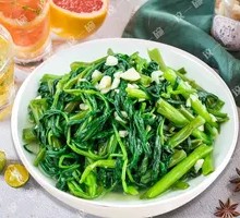 Garlic Stir-Fried Water Spinach