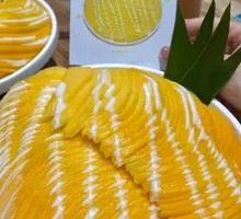 Layered Mango Sticky Rice