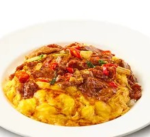 Stir-fried Yellow Beef with Egg Fried Rice