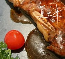 Black Pepper Sauce Grilled Ribeye with Oyster Mushrooms