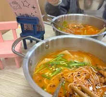 Sour Radish and Lunch Meat Noodles