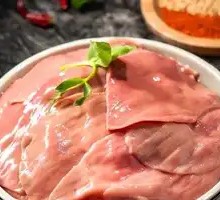 Sliced Pork Kidney with Big Knife