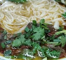 Spicy and Sour Duck Blood Noodles