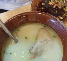 Stewed Pig Trotter and Kidney Bean Soup