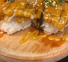 Garlic Spicy Intestine Sushi