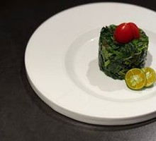 Olive Vegetable Salad with Autumn Spinach