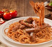 Black Pepper Beef Noodles