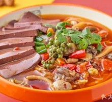 Duck Blood and Chicken Offal Rice Noodles