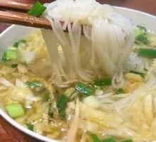 Spicy Sour Cabbage Rice Noodles